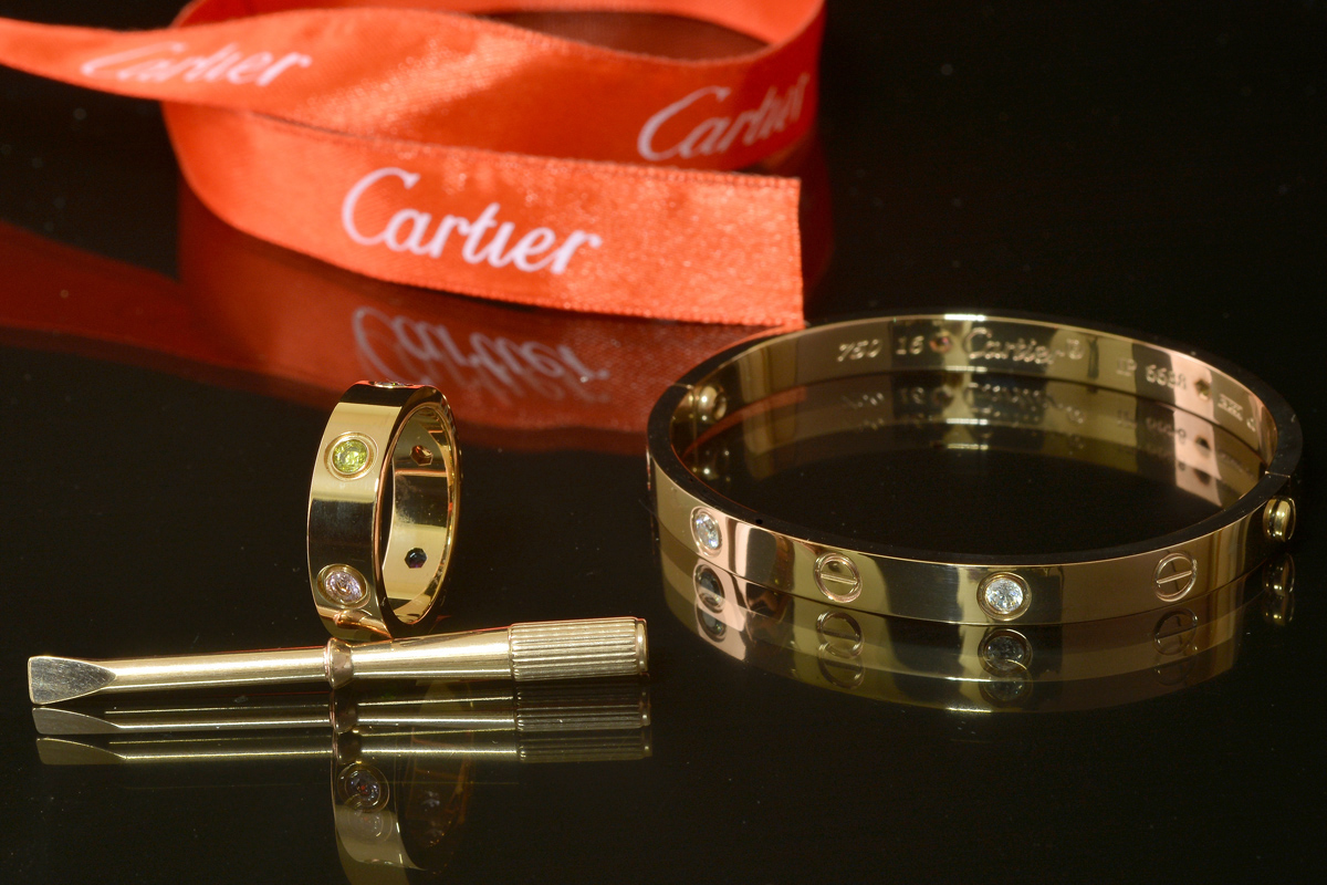 Кольцо и браслет Картье Love с отверткой, цвета желтого золота CR-41475
